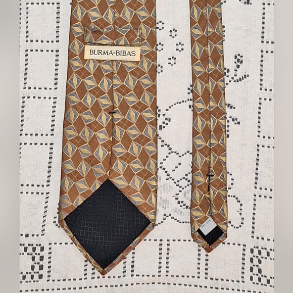 Burma Bimas 100% Silk Tie Imported Fabric, Made in USA, Orange/ Gold Dry Cleaned - Picture 3 of 5